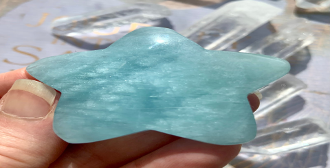 Crystal nurtures people or jade nurtures people