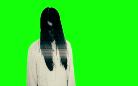 Ladies wearing green ghosts are prohibited from wearing them