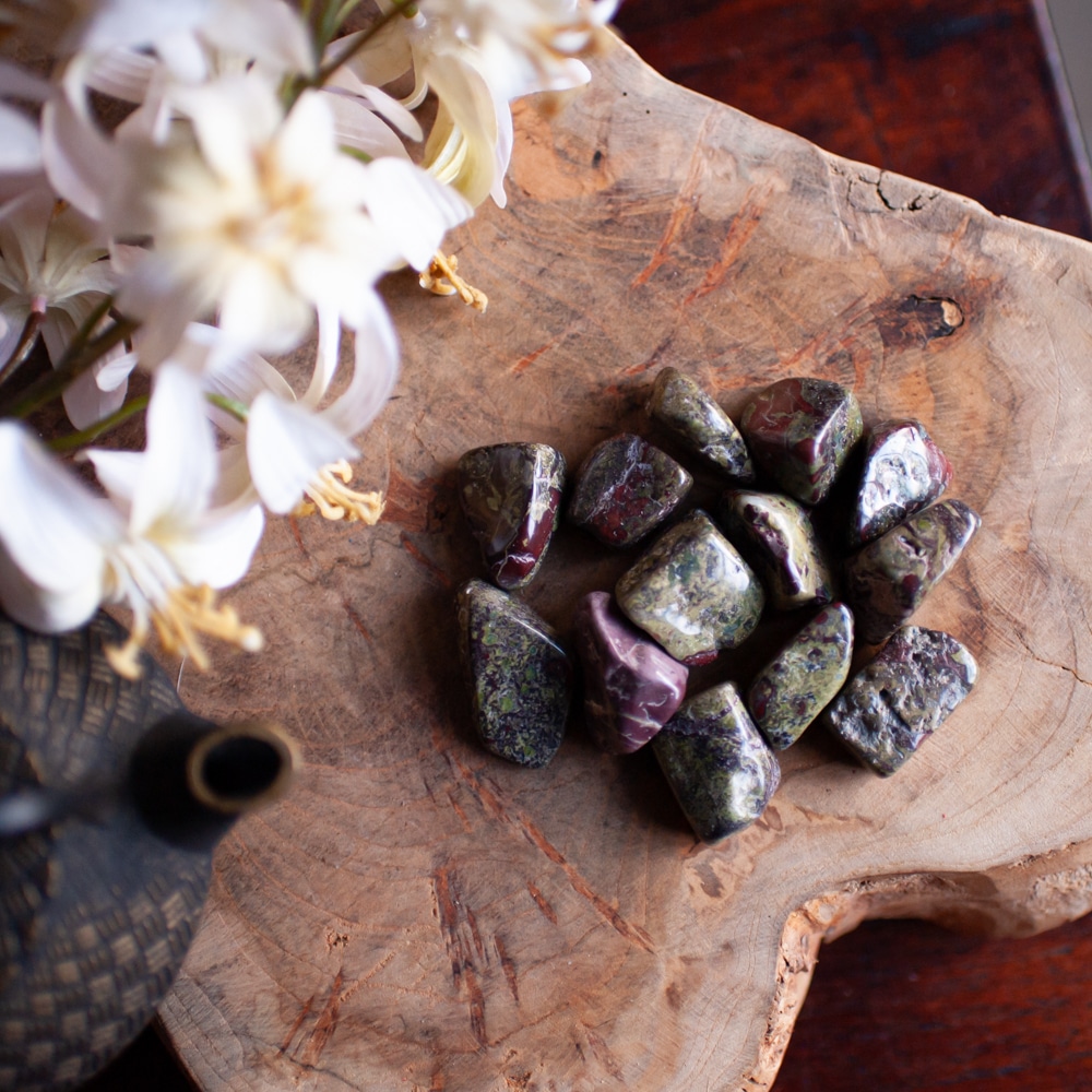 Identification methods for natural crystals