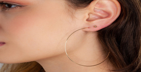 What earrings are suitable for people with round faces