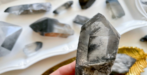 What are the functions and effects of White Ghost Crystal