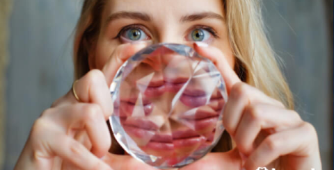 Correct placement of the red crystal ball