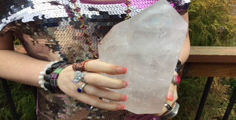 Is it better to wear white crystal or white ghost crystal