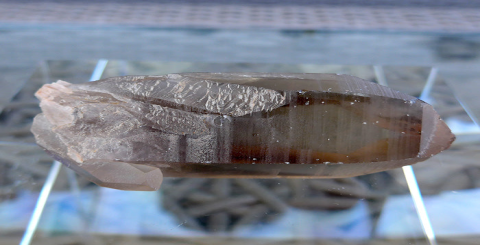 The efficacy and function of yellow titanium crystal
