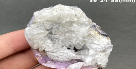 Pakistani white crystal and home feng shui coexist harmoniously