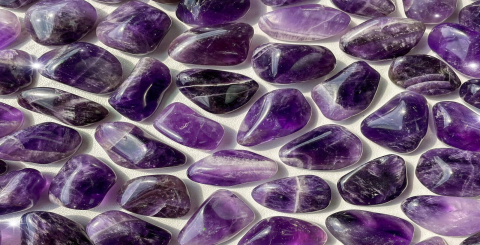 The efficacy and symbolic meaning of amethyst ornaments
