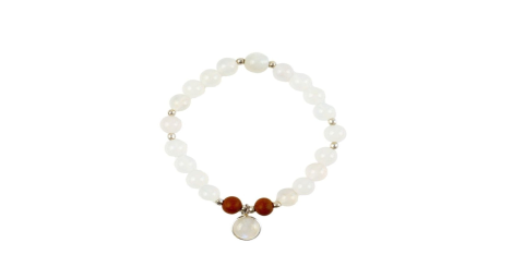 Pakistani white crystal： a precious companion for meditators to purify their souls