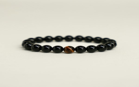 Revolutionize Your Sleep with Our Healing Crystal Bracelet – Shop Now!
