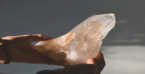 The energy of Himalayan white crystal helps with meditation concentration