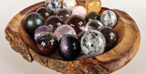 Unveiling the Healing Power of Pink Crystals: Enhancing Romantic Connections