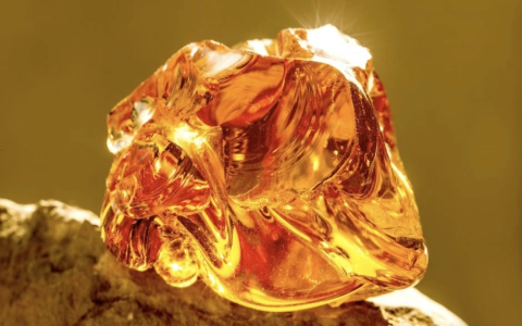 The harm of placing white crystal in the bedroom