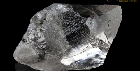 The spirituality of Himalayan white crystal awakens emotional peace