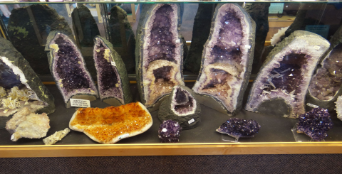 Unlock the Secrets of Crystals: Discover Their Energies and Healing Powers